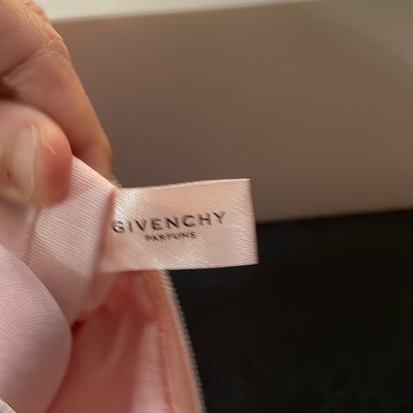 Brand new givenchy - Picture 11 of 12